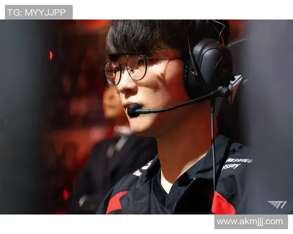 赛场上最动人的瞬间是队友间的默契与情谊在英雄联盟中的真实体现